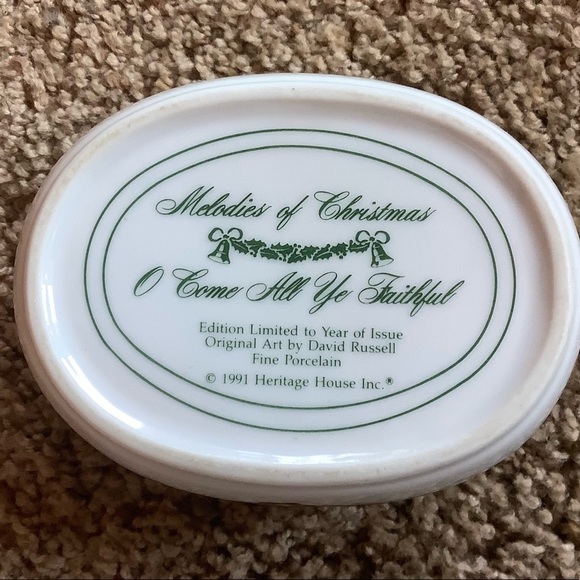 Herritage House Inc. /Fine Porcelain, Music Box By David Russell - Picture 2 of 4